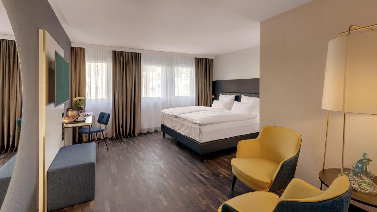 Hotel The Yard באד הונף אם ריין מראה חיצוני תמונה