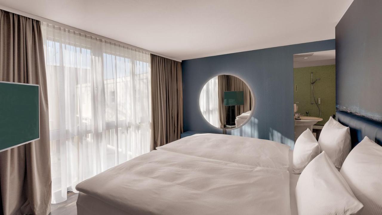 Hotel The Yard באד הונף אם ריין מראה חיצוני תמונה